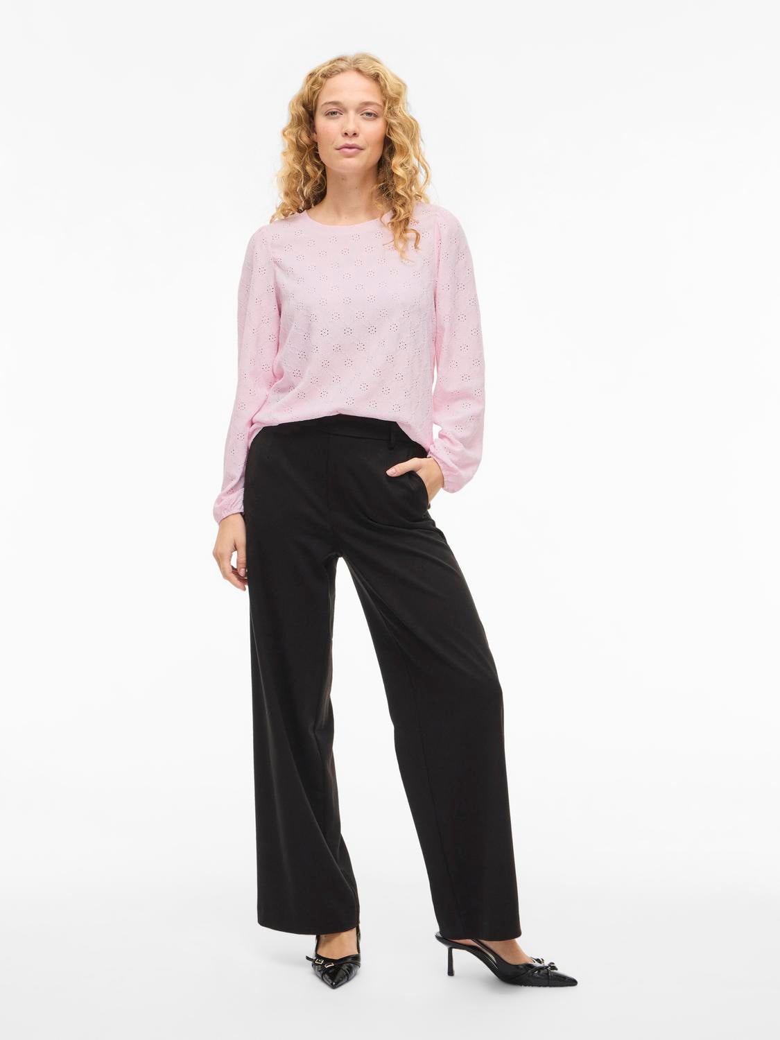 model_shot-front_full